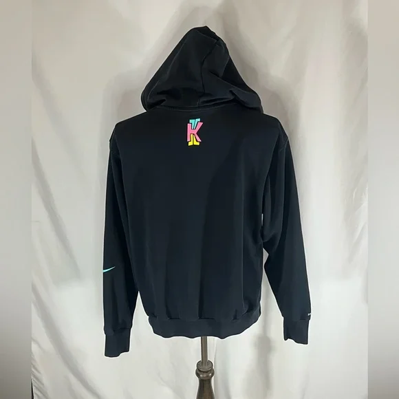 Nike Standard Issue Kyrie Irving SpongeBob Dri-Fit Hoodie - Picture 6 of 11